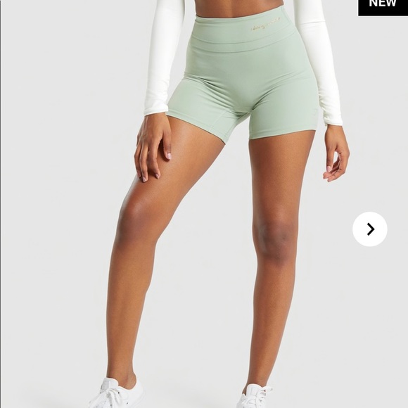 Gymshark Whitney Simmons bra and shorts set - Picture 6 of 9